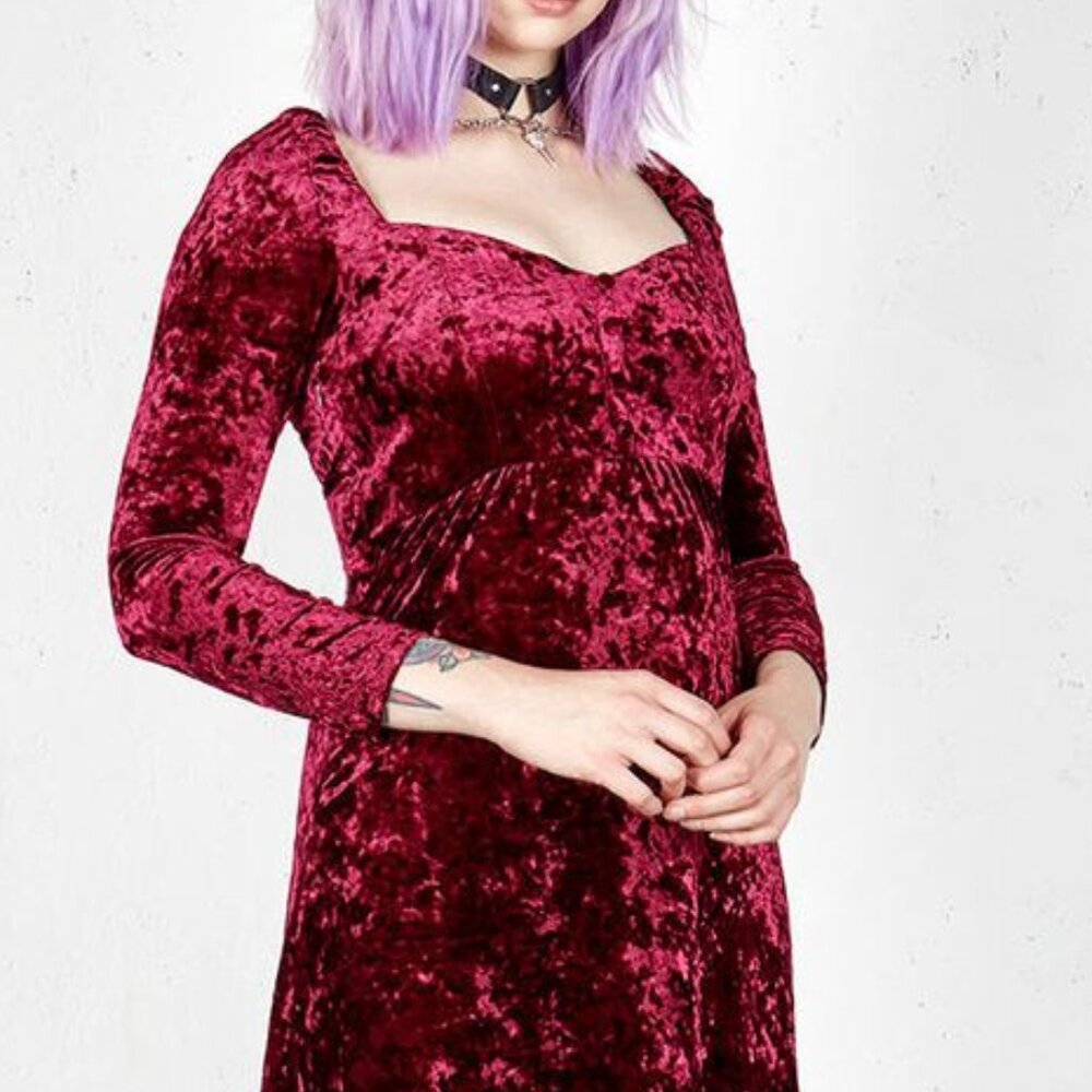 DISTURBIA Sloane burgundy pink  crushed velvet midi dress